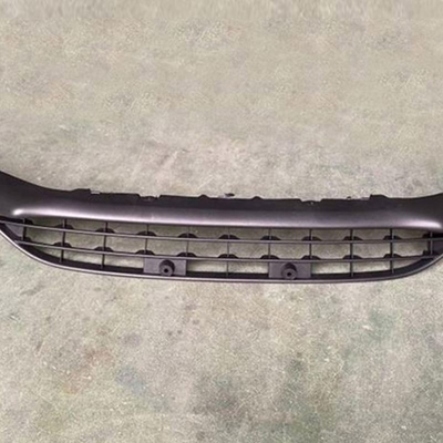 Grille inférieure en plastique noir pour Ford Focus 2015 Améliore l'apparence de votre voiture