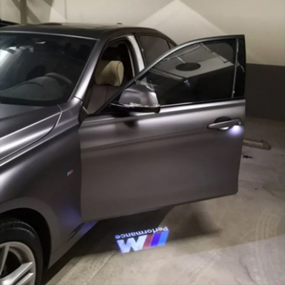 Améliorez votre Mercedes-Benz avec un projecteur LED de porte de voiture
