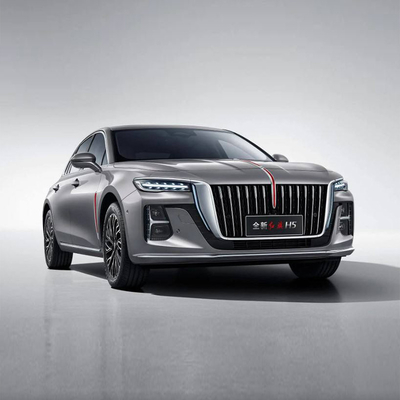 Automobile à essence à 4 cylindres Hongqi H5 2024 avec volant multifonction pour famille