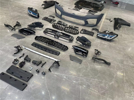 Adaptation automobile BMW Série 5 F10 Pare-chocs avant pare-chocs arrière Fenders Jupe latérale Bodykit F10 F18