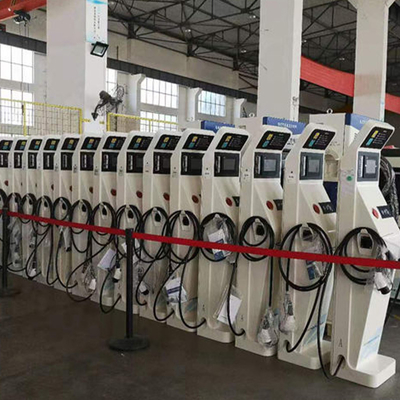 Stations de recharge pour véhicules électriques domestiques et commerciaux dotées d'une connexion d'entrée CA de 400 Vac/trois phases