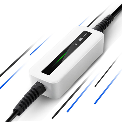 Boîte de recharge de voiture électrique CEE Plug OEM Rechargeuse EV portable avec courant de sortie 16A 3.6kW