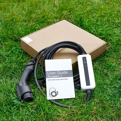 Boîte de recharge de voiture électrique CEE Plug OEM Rechargeuse EV portable avec courant de sortie 16A 3.6kW