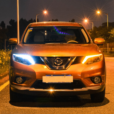 Ensemble de phares X-Trail avec lentille LED modifiée et signal de virage d'eau courante