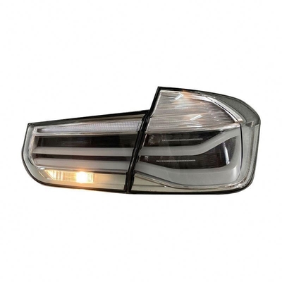 Feu de voiture pour BMW F80 M3 F30 Série 3 2012-2017 Clair Style Lci Autre modèle de voiture