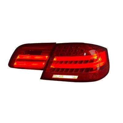Personnalisez votre BMW Série 3 E92 E93 2005-2012 avec des phares rouges dynamiques en séquence