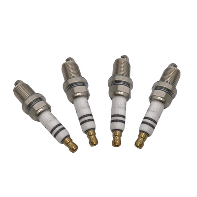 06E905611 Systèmes de moteur automobile Bougies d'allumage du moteur pour Audi VW N° de référence 067700-7480