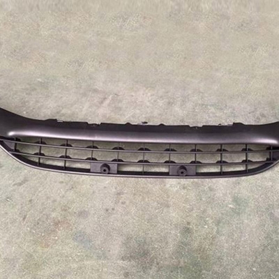 Autres années Pièces automobiles en plastique pare-chocs avant avant grille inférieure pour Ford Focus