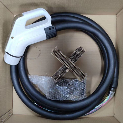 750V/1000V DC Voltage de fonctionnement Gbt Ev prise de charge Le choix intelligent pour la recharge de voiture